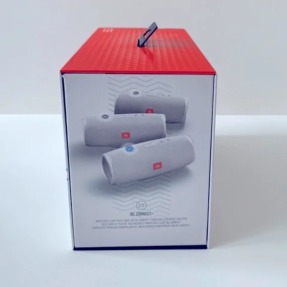 JBL Charge 4 Bluetooth Waterproof Speaker in White - New in Box - Picture 3 of 9